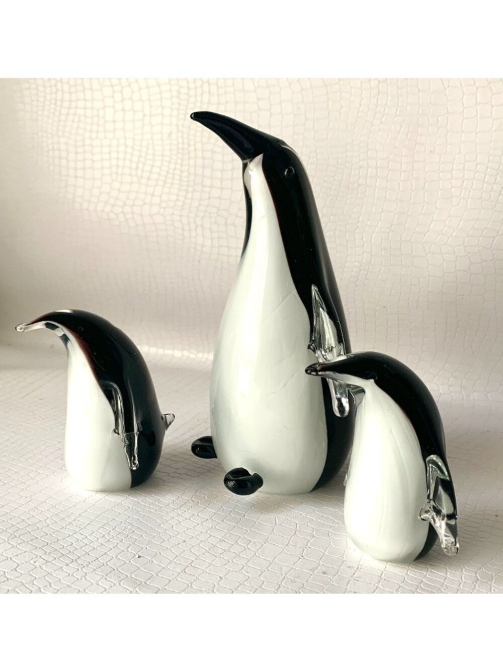 3 Art Glass Penguin Figurines Large & 2 Small Paperweight Vintage Hand Blown - Picture 1 of 5